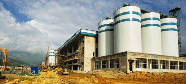 建設中的云縣20萬噸啤酒生產線項目工程